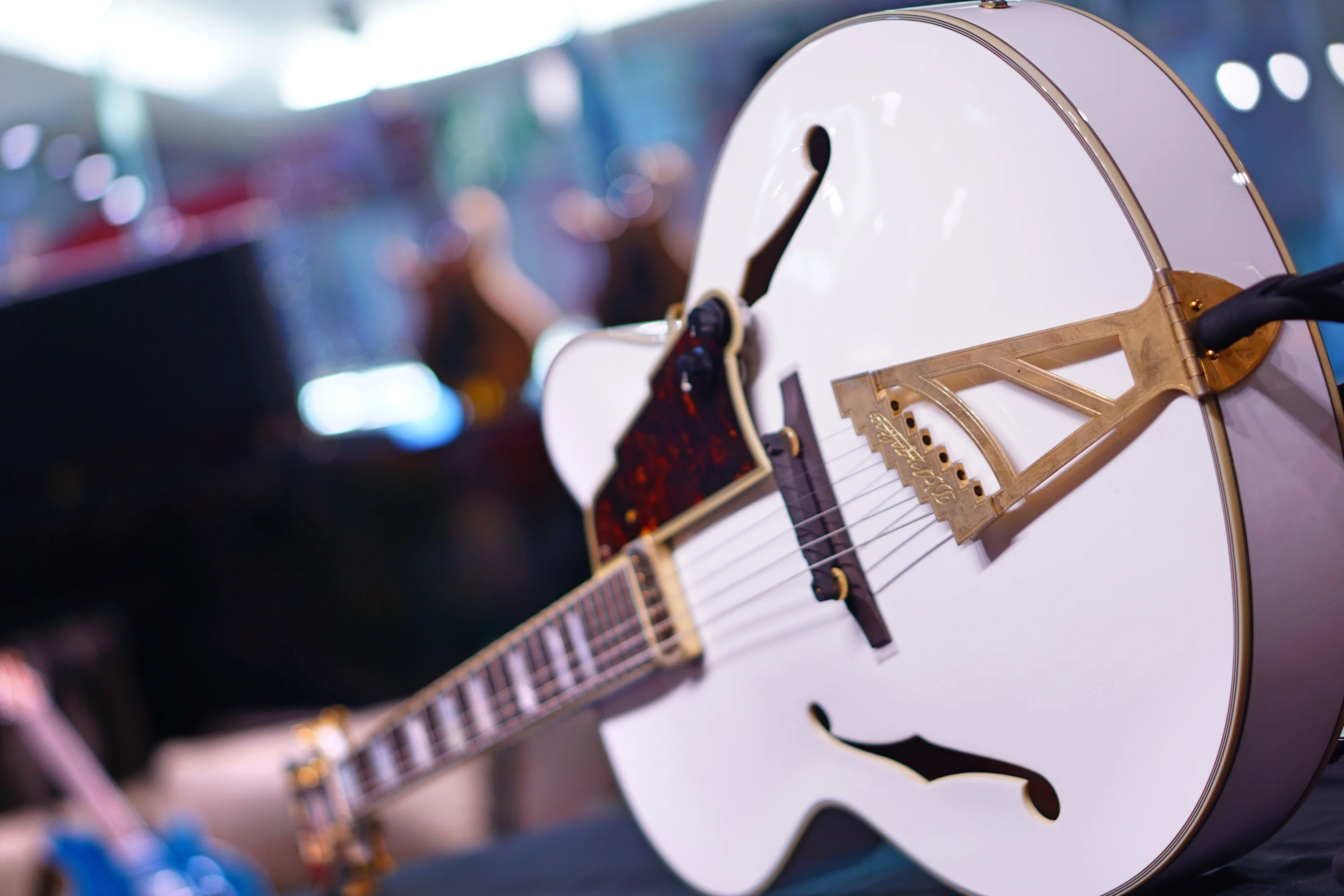 Dangelico ARCHTOP-floating WHITE DAEXL1WH  US14050125 - Image 3