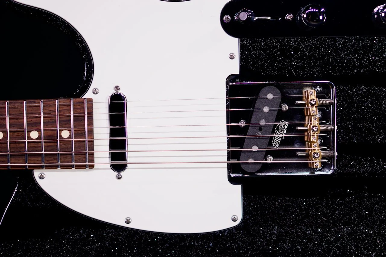 Suhr Classic T Custom Silver Sparkle Drip 83008 - Image 3